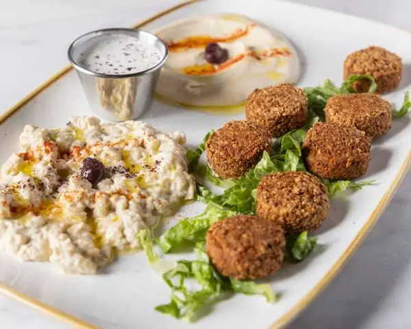 hummus-mediterranean-kitchen - Falafel Plate