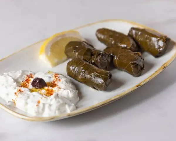 hummus-mediterranean-kitchen - Dolmades (5 pieces)