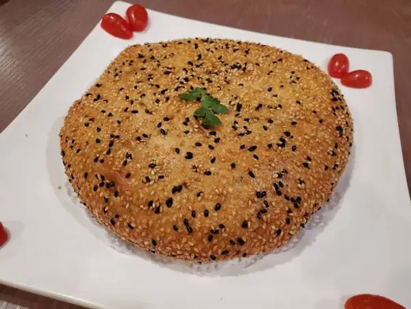 i-shanghai-delight - Pan Fried Sesame Flat Bread with Green Onion (salty) 黄金芝麻大饼（咸）