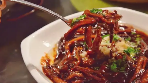 i-shanghai-delight - Sautéed Shredded Eel (响油鳝糊)