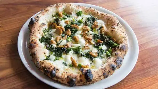 il-casaro-pizzeria-mozzarella-bar - Broccoli  & Salsiccia