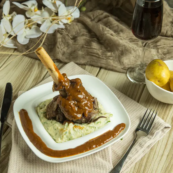 impero-restaurant - lamb shank