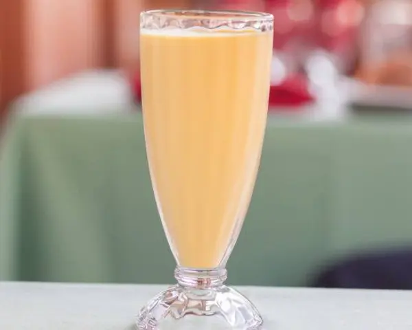 indias-tandoori-hollywood - Mango Lassi