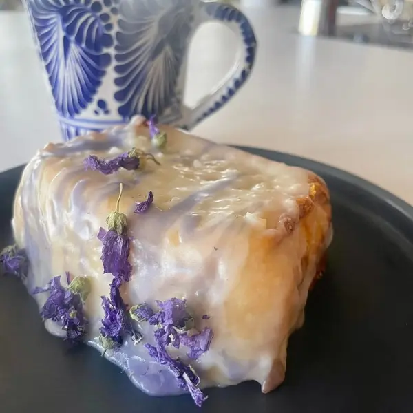 intimo-wine-bar-restaurant - Lemon Lavender Loaf