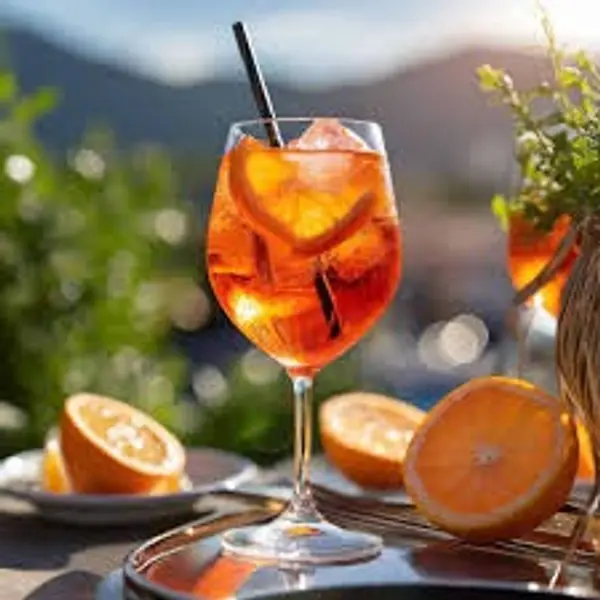 intimo-wine-bar-restaurant - Aperol Spritz