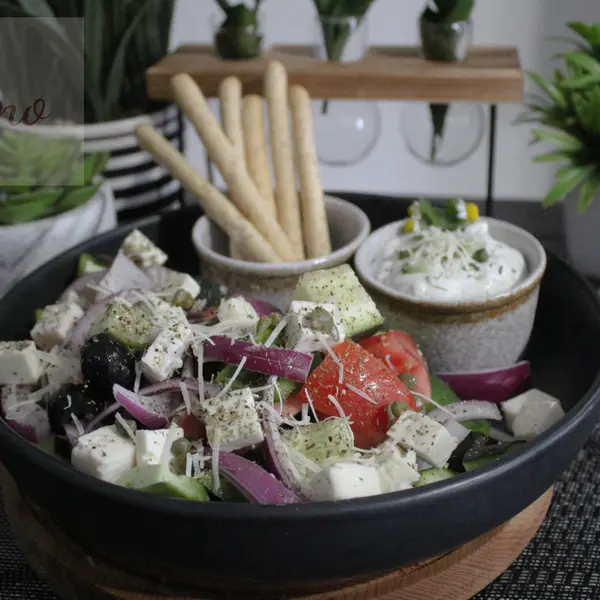 intimo-wine-bar-restaurant - Mediterranean Salad