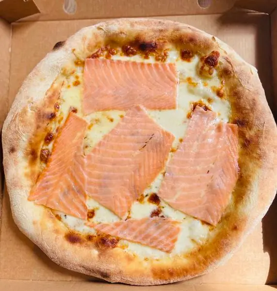 iossa - Pizza salmone