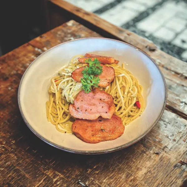 java-flava-cafe - Smoked Duck Pasta