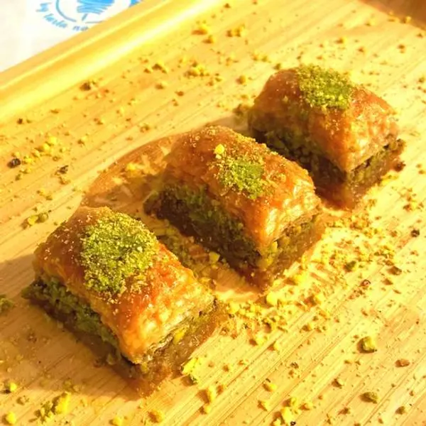 jayna-gyro - Baklava