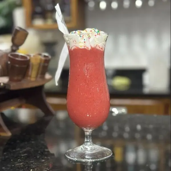 jc-mar-cafe-and-bistro - Jugo de fresas