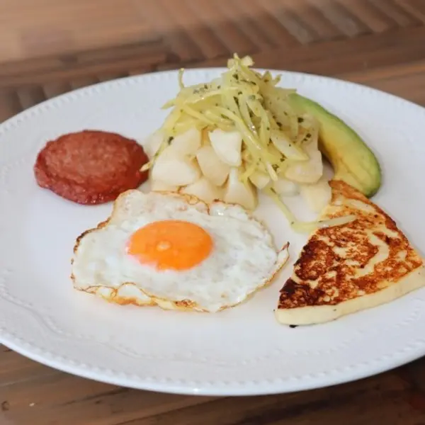 jc-mar-cafe-and-bistro - Yuca 3 golpes