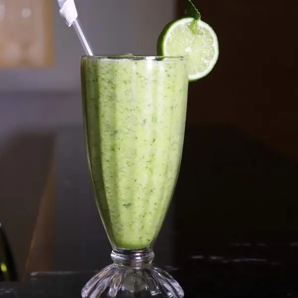jc-mar-cafe-and-bistro - Jugo verde