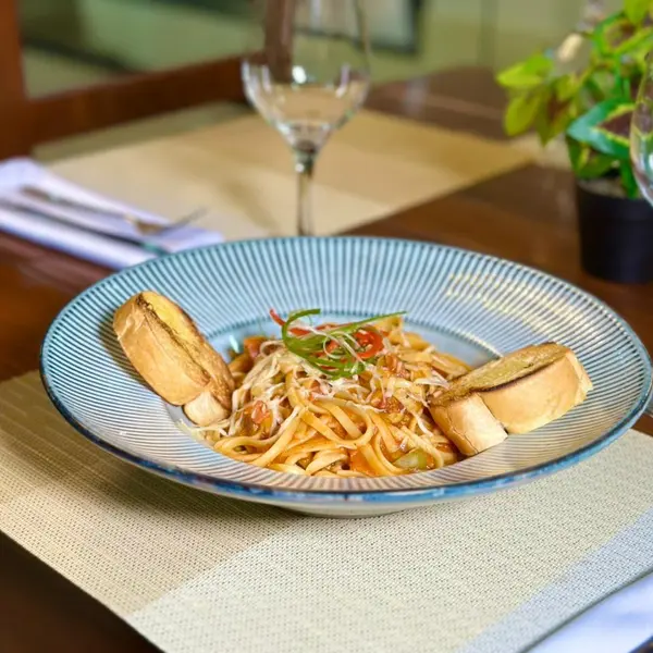 jc-mar-cafe-and-bistro - Pasta a la matriciana