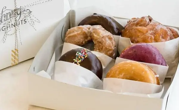 johnny-doughnuts - Assorted Doughnuts (6 Pack)