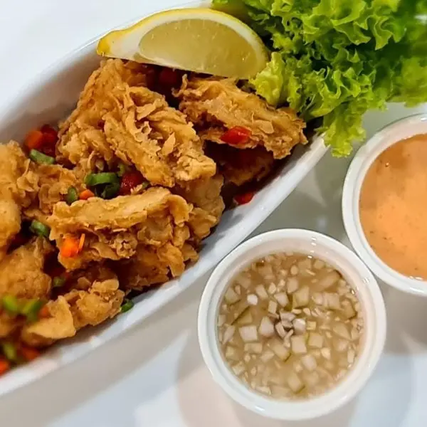 jrs-asian-diner-mawaleh-seeb - Cajun Fried Squid