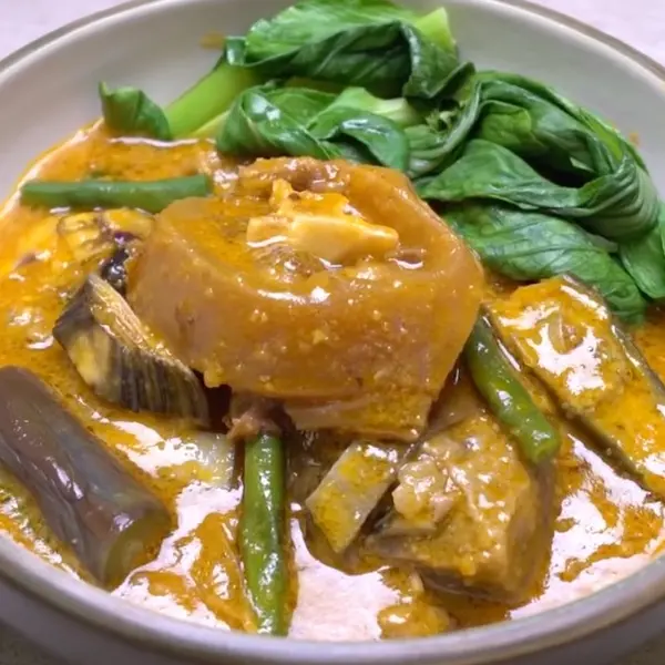 jrs-asian-diner-mawaleh-seeb - Kare-Kare Beef