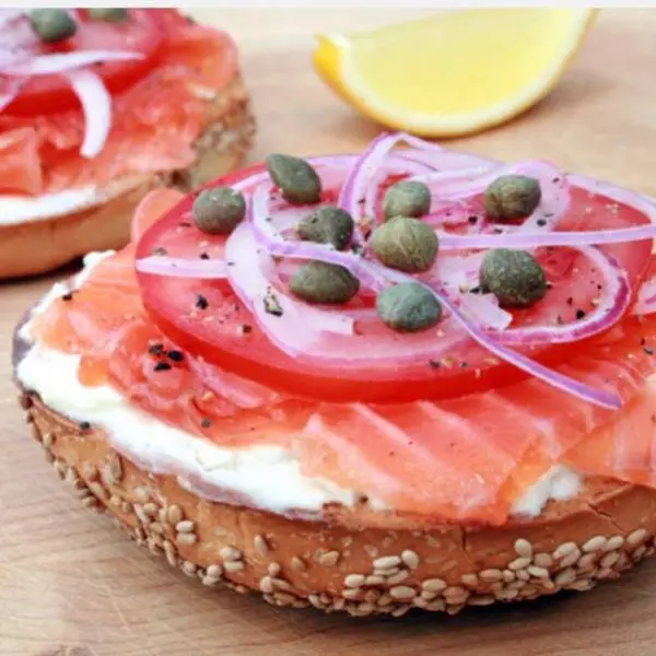 karma-cafe - Lox Bagel Special