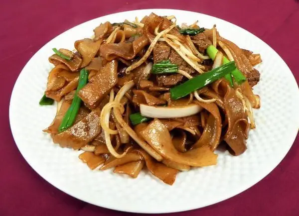 king-kee - Beef Chow Fun ( Flat Rice Noodle ) 干炒牛河