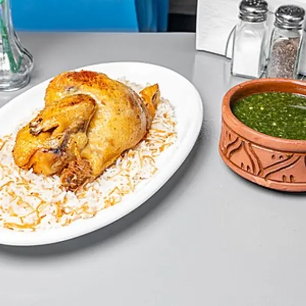 king-of-koshary - Mulukheya con medio pollo