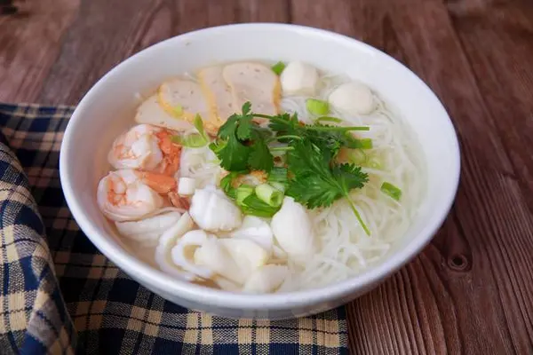 king-of-thai-noodle - Seafood Noodle Soup