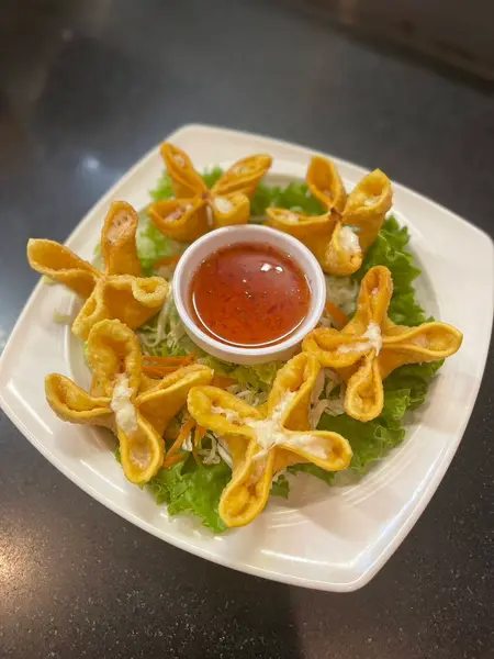 king-of-thai-noodle - Crab Rangoon