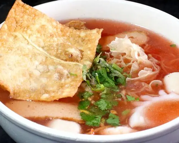 king-of-thai-noodle - Yen Ta Fo Noodle Soup