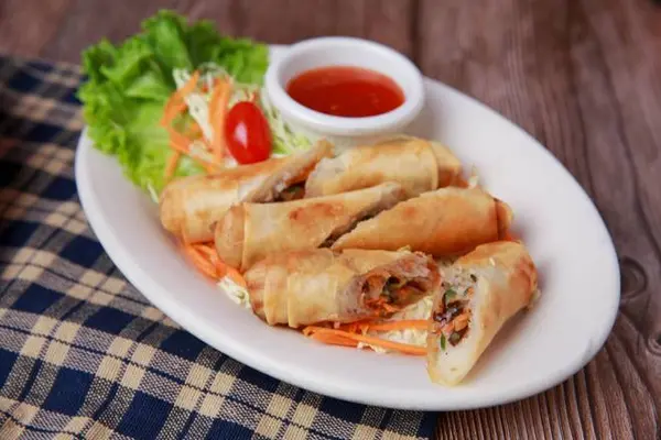 king-of-thai-noodle - Egg Rolls (3 Rolls)