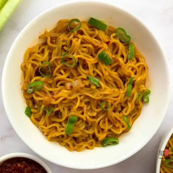 kings-park-cafe - Schezwan Maggi