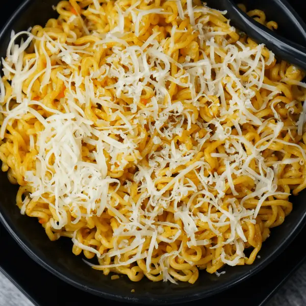 kings-park-cafe - Dry Cheese Maggi