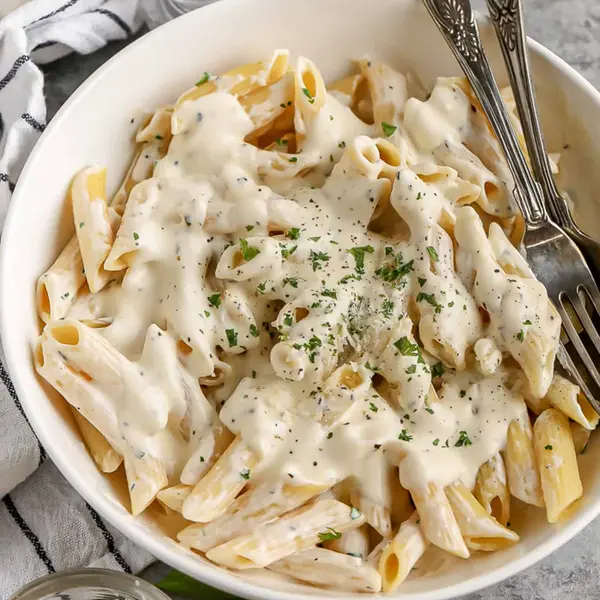 kings-park-cafe - Creamy Cheese Sauce Pasta