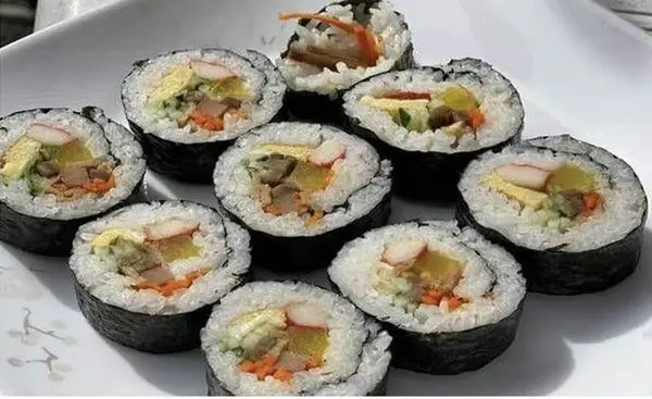 ko-sisters-seoul-food - Kimbap Classic