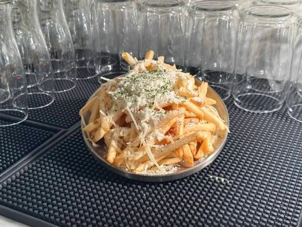 kokio-republic - Garlic Cheese Fries