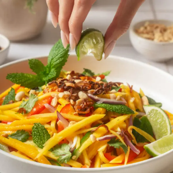 krill-dine-in-style-restaurant - Mango & Beef Salad