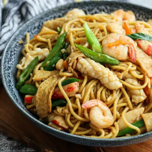 krill-dine-in-style-restaurant - Wok Fried Seafood Noodle