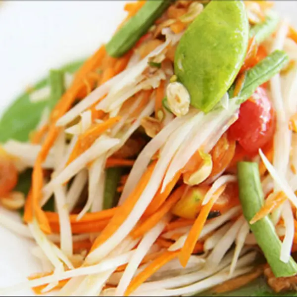 krill-dine-in-style-restaurant - Green Papaya & Chicken Salad