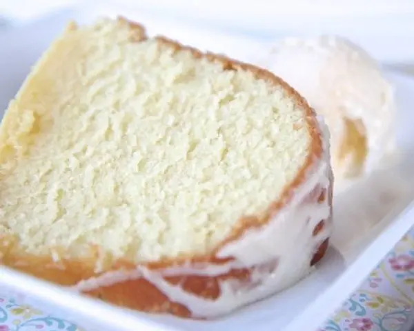 krispy-krunchy-chicken - SLICE 7UP LEMON POUND CAKE