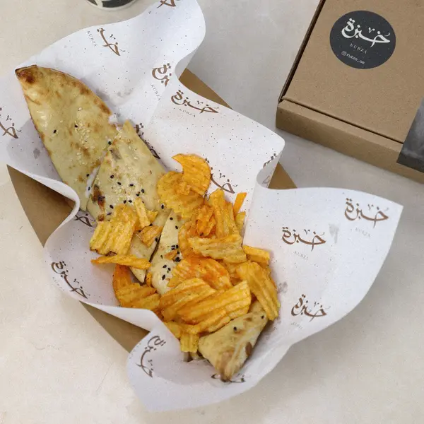 kubza-baker - Cheese with amwaj chips