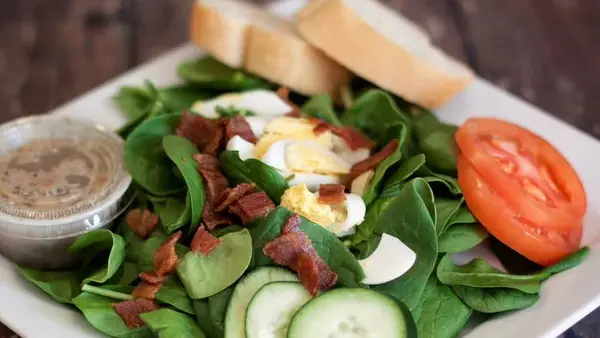 la-bou-bakery-cafe - Spinach Salad