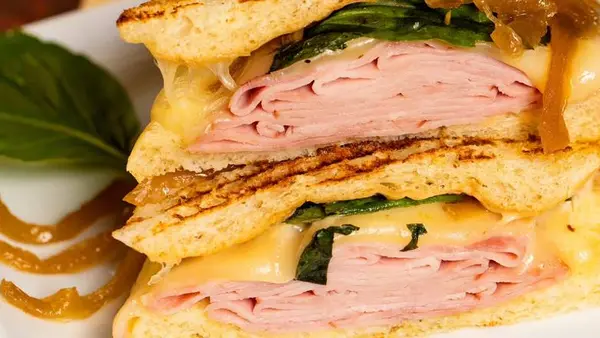 la-bou-bakery-cafe - Ham & Swiss Panini