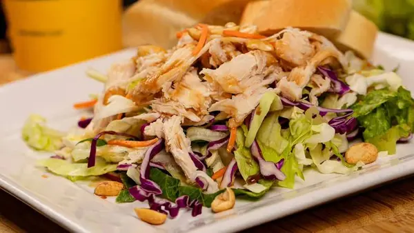 la-bou-bakery-cafe - Chinese Chicken Salad