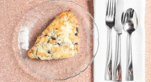 la-bou-o-st - Blueberry Scone