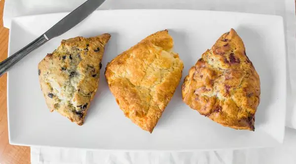 la-bou-o-st - Apricot Scone