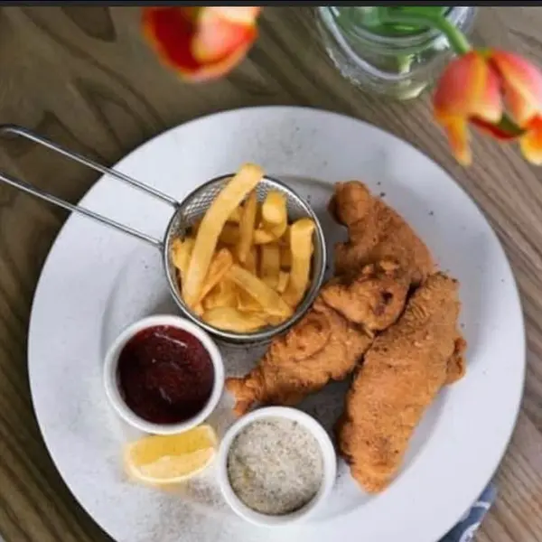 la-brasserie-restaurant - Fish  & Chips