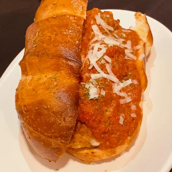 la-burla-bee - Meatball Sub