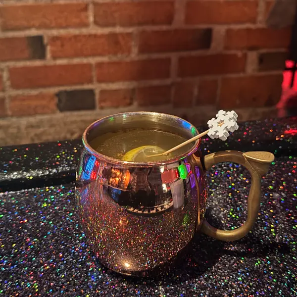 la-burla-bee - Naughty Hot Toddy cocktail