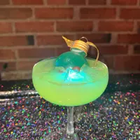 la-burla-bee - Tits the Season Drinks