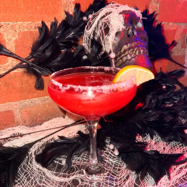 la-burla-bee - Berry Bad Witch Cocktail