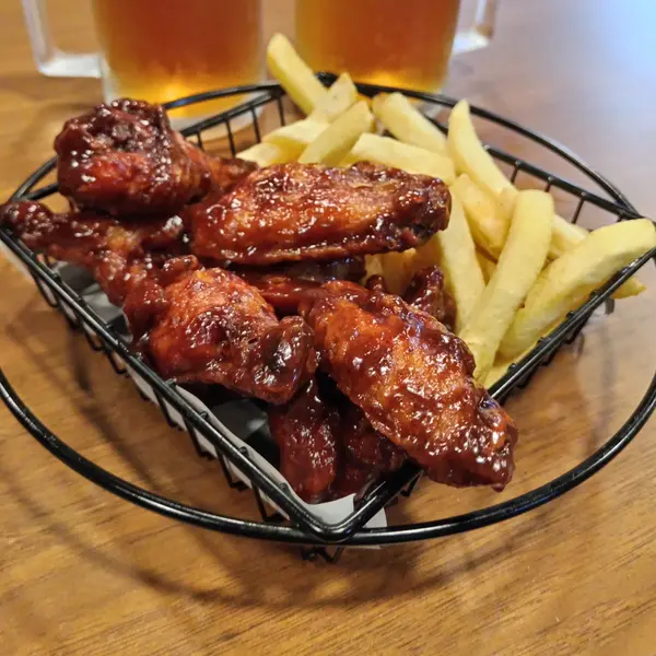 la-cancha-bistro - Alitas BBQ