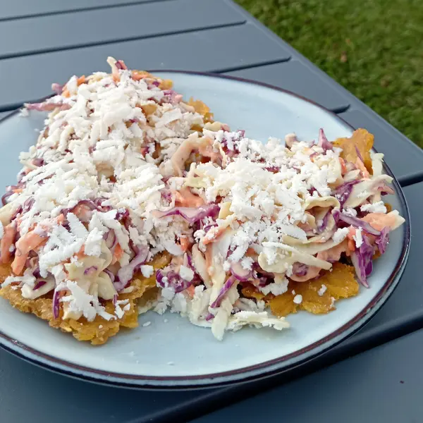 la-cancha-bistro - Tostones Playeros