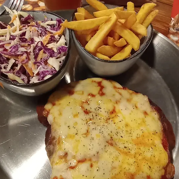 la-cancha-bistro - Milanesa Napoletana